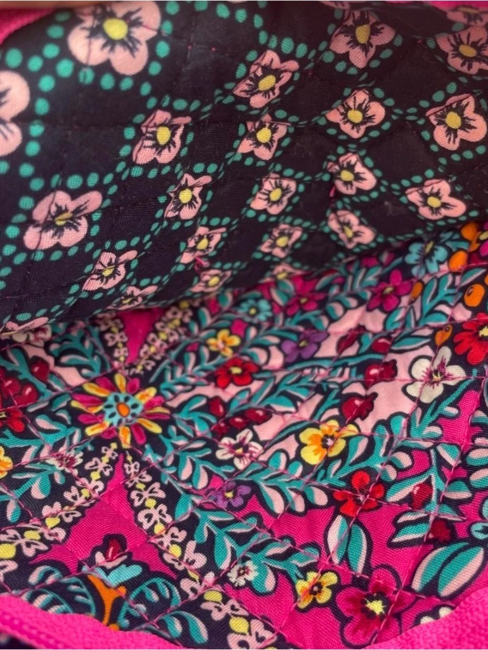 Vera Bradley Kaleidoscope Pink Floral Cosmetic makeup bag dual pockets